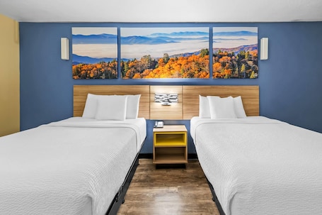 Room, 2 Queen Beds, Accessible, Refrigerator & Microwave (Non-Smoking) | Desk, iron/ironing board, free cribs/infant beds, rollaway beds. Days Inn by Wyndham New Orleans Pontchartrain