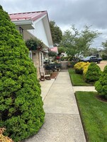 标准双人房, 2 张双人床 | 办公桌、隔音、熨斗/熨板、免费 WiFi