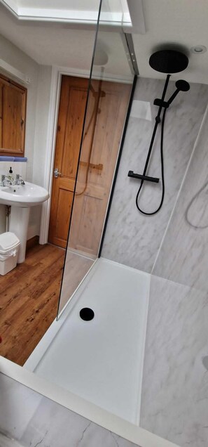 Miscellaneous - Quicksilver Mail (Yeovil)