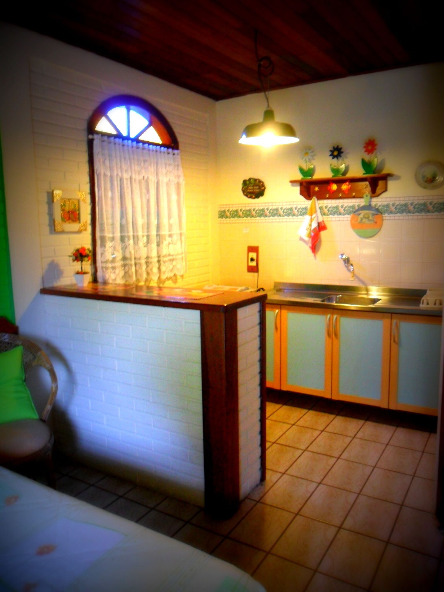 Stovetop, toaster, cookware/dishes/utensils