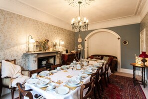 Free daily cooked-to-order breakfast