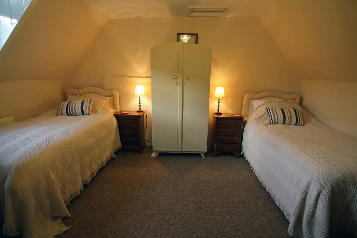 Double or Triple Room, Ensuite (Wye View) | Premium bedding, down comforters, cribs (surcharge)