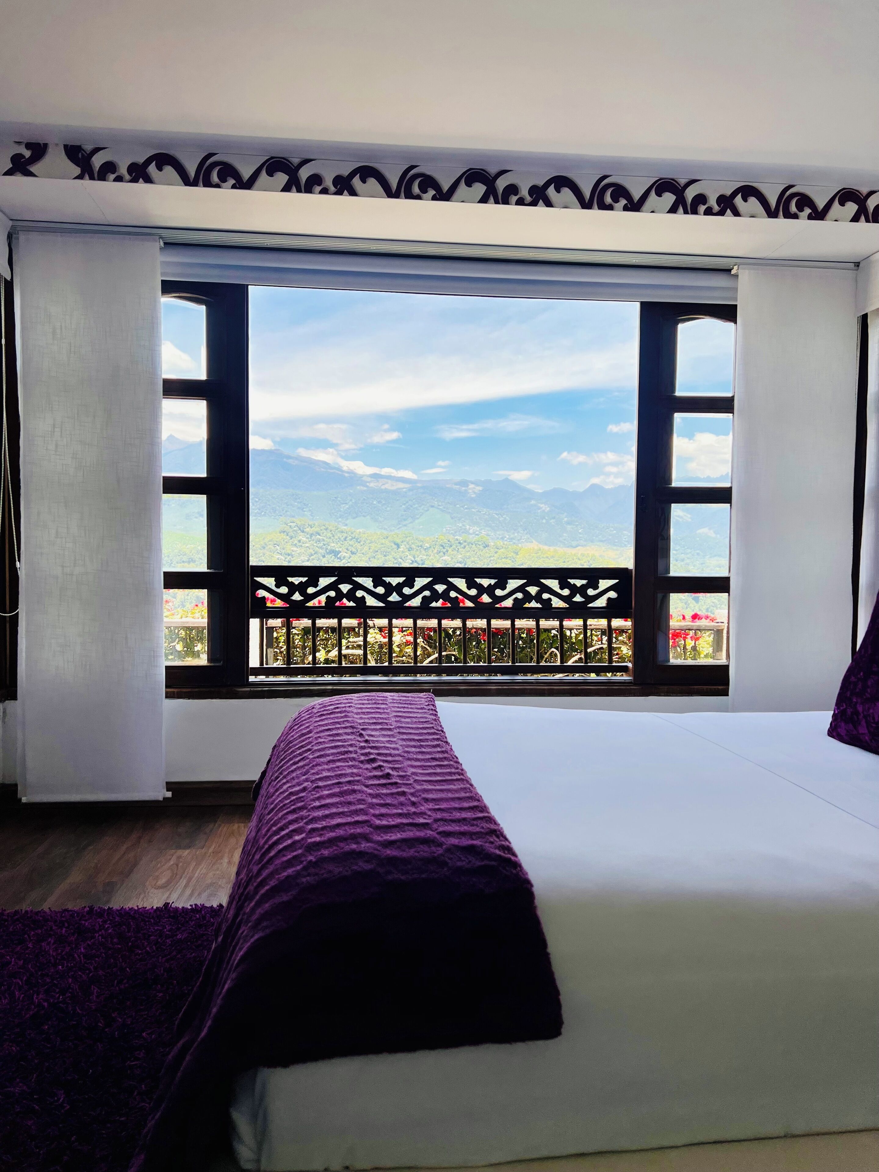 standard room | in-room safe, individually decorated, individually furnished