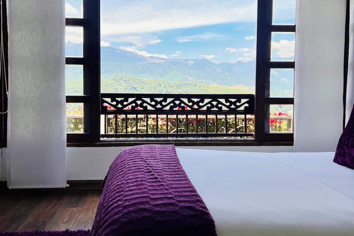 standard room | in-room safe, individually decorated, individually furnished