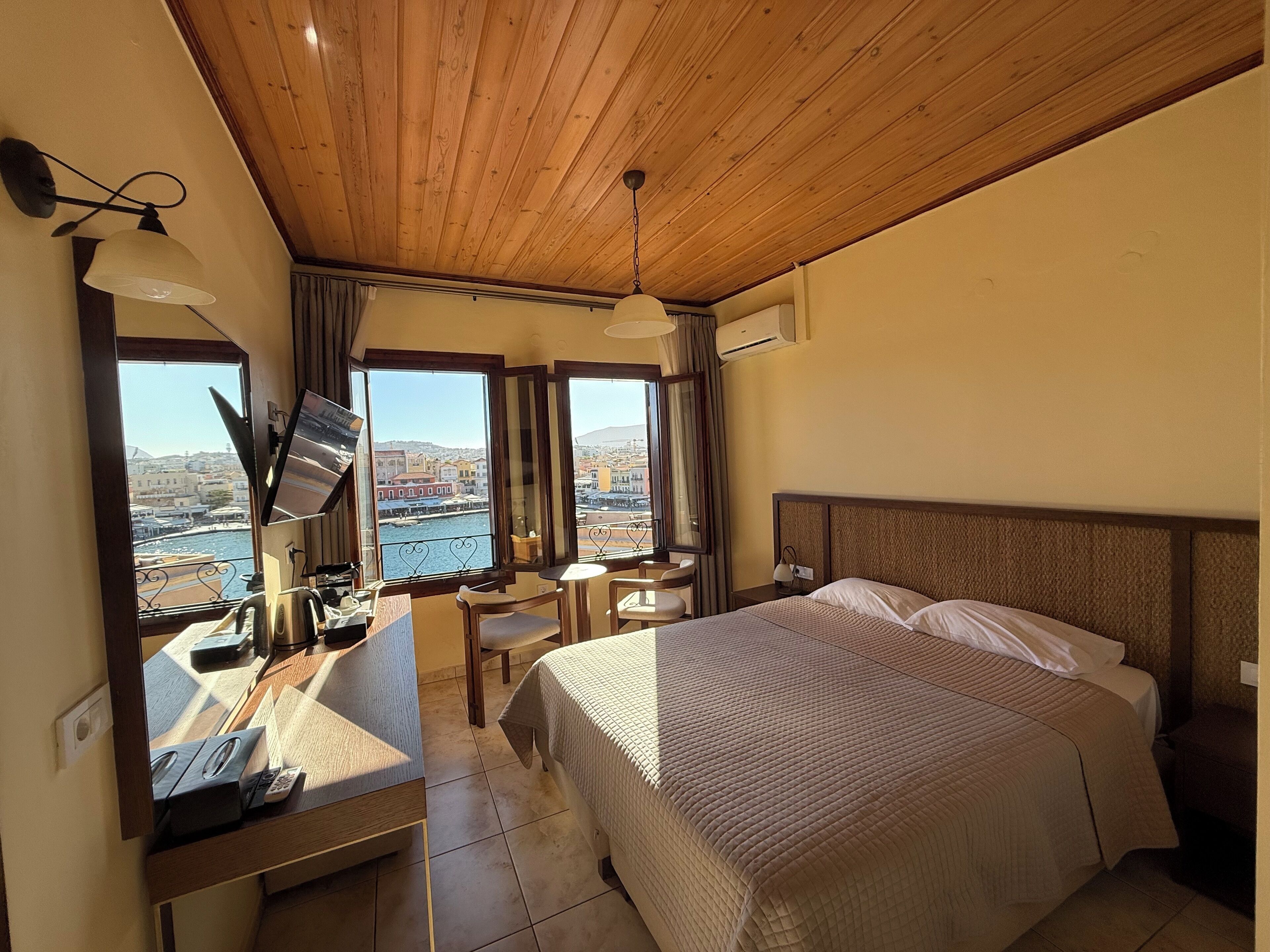 Kahden hengen superior-huone, merinäköala | Yksilöllisesti sisustettu, yksilöllisesti kalustettu, työpöytä