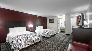 Een bureau, een laptopwerkplek, gratis babybedden, gratis wifi