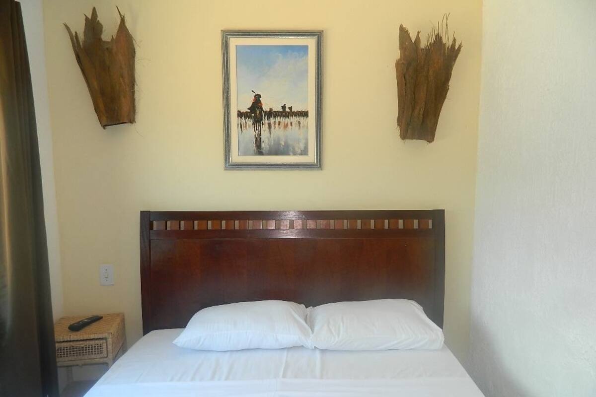 Double Room | Minibar, individually decorated, individually furnished
