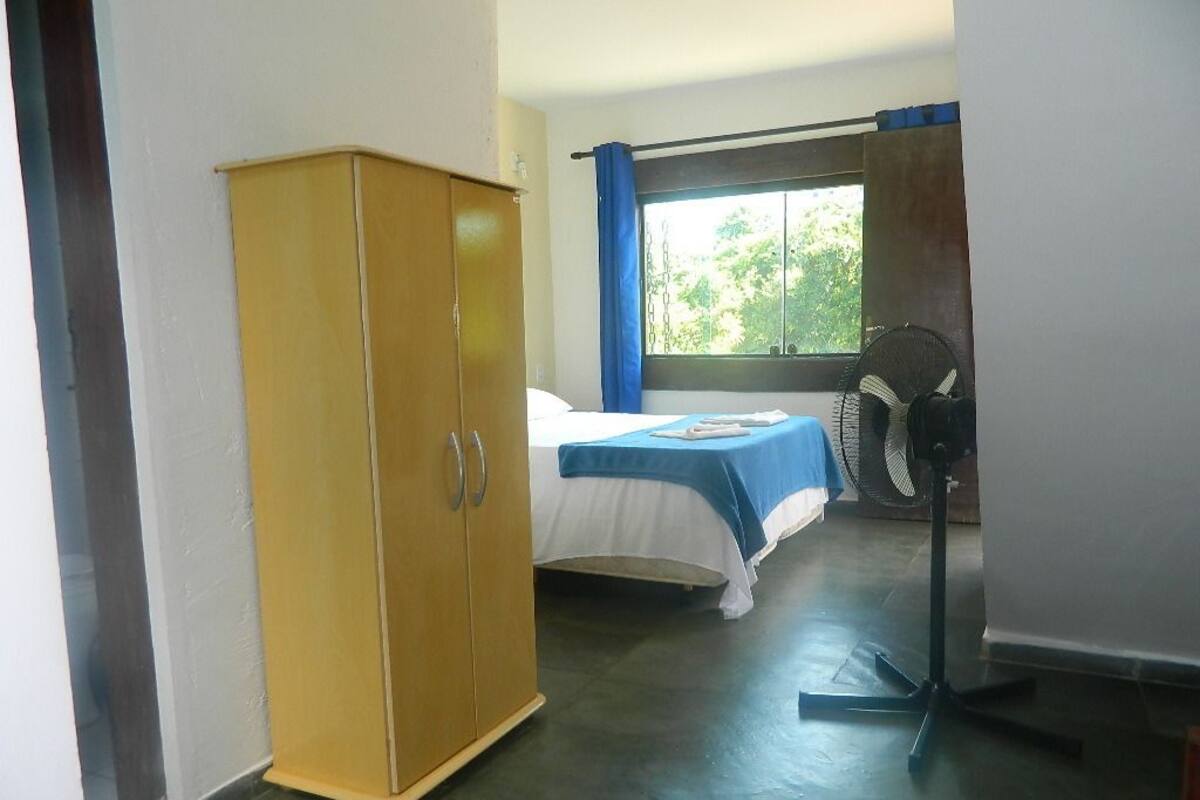 Triple Room | Minibar, individually decorated, individually furnished
