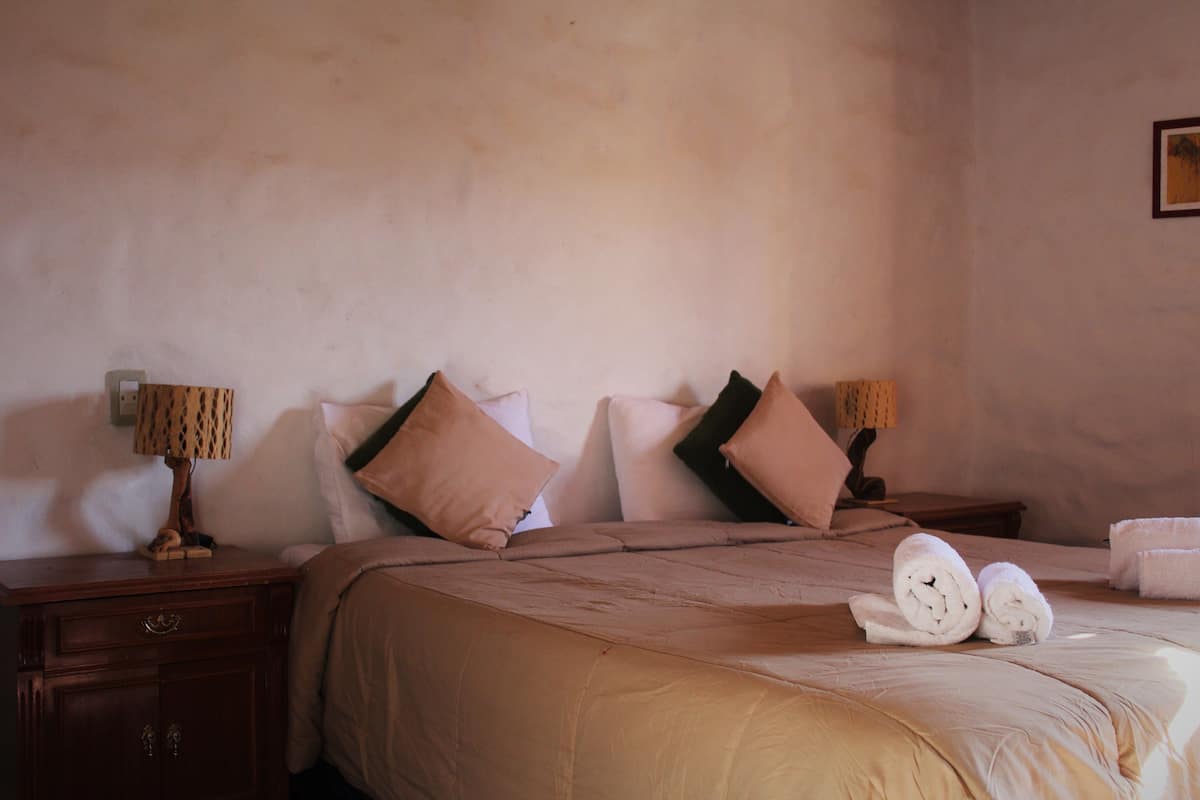 Rollaway beds (surcharge), WiFi (free)