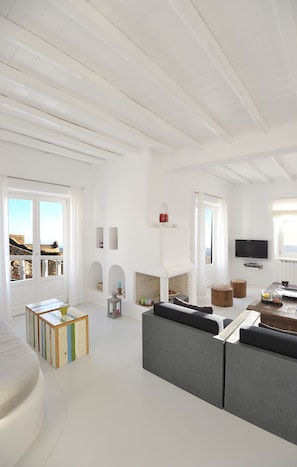 Luxury Villa, 3 Bedrooms, Pool Access, Sea Facing | Living area