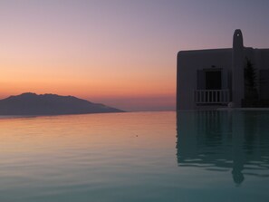 Außenpool, Infinity-Pool