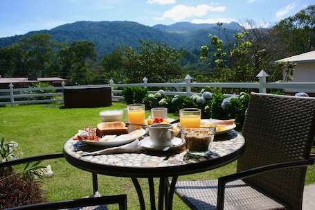 Desayuno completo incluido todos los días