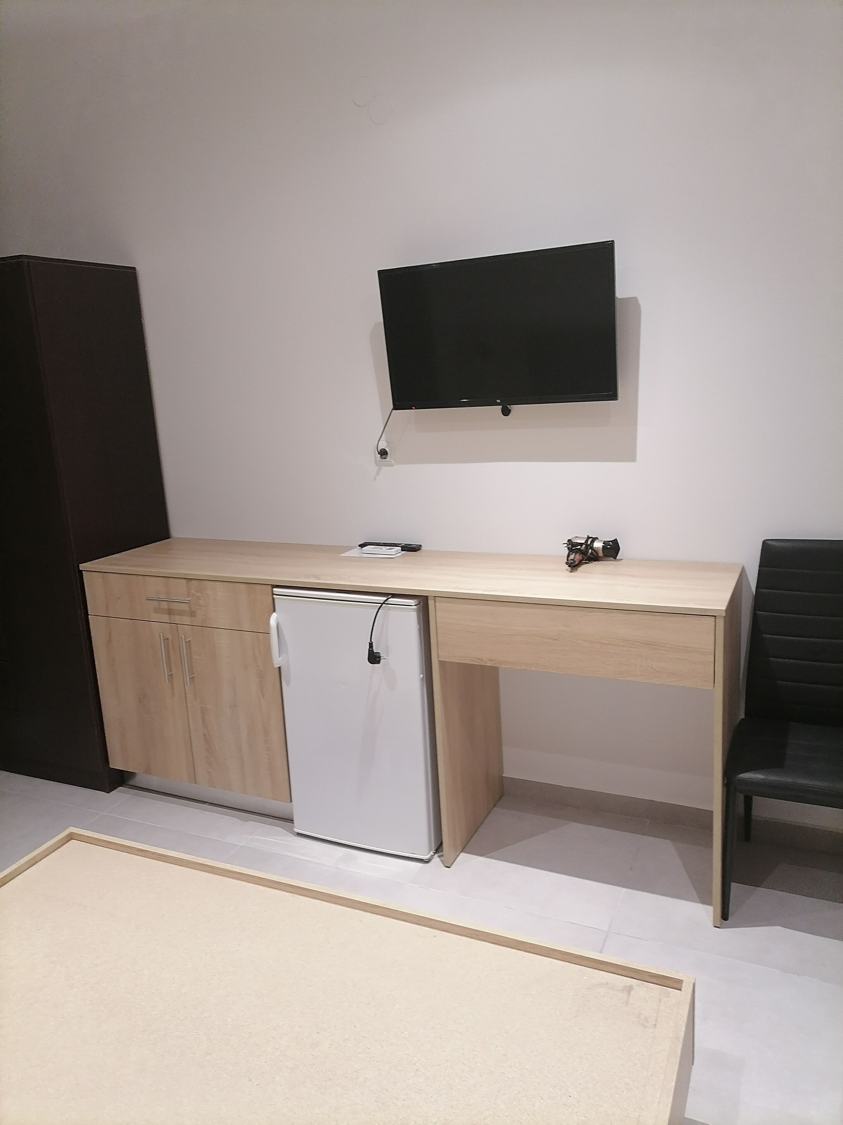 triple room | in-room safe, blackout curtains, soundproofing, iron/ironing board