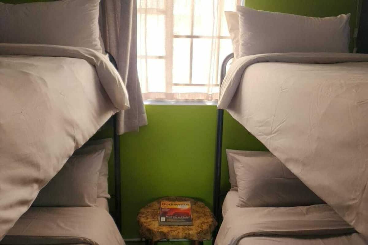 Neljän hengen huone, sekamajoitus, tupakointi kielletty | Ilmainen Wi-Fi, vuodevaatteet