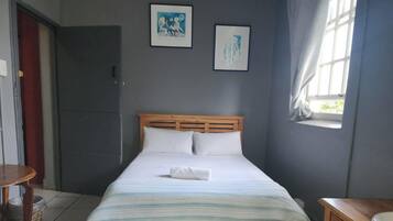 Classic Double Room, 1 Double Bed, Non Smoking | Free WiFi, bed sheets