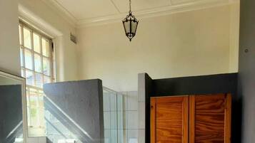 Classic Double Room, 1 Double Bed, Non Smoking | Bathroom | Shower