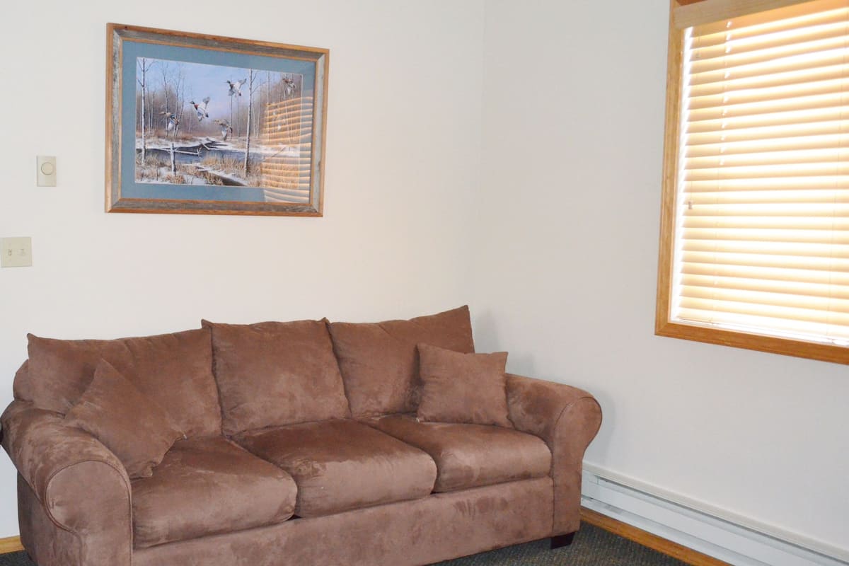 Standard Cabin, 2 Bedrooms, Non Smoking, Kitchenette | 1 bedroom, free WiFi, bed sheets