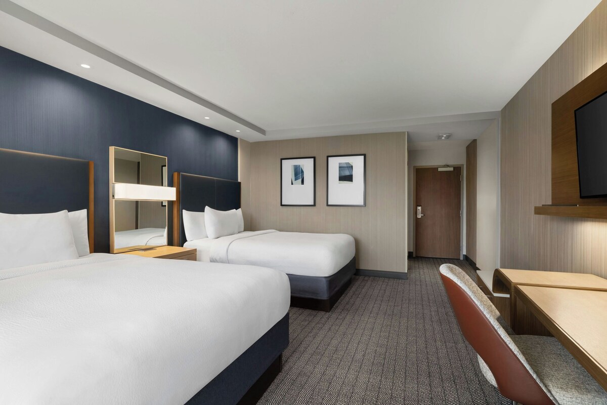 Pillow-top beds, desk, iron/ironing board, free WiFi