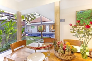 Free daily local cuisine breakfast - Villa Kedis (Canggu)