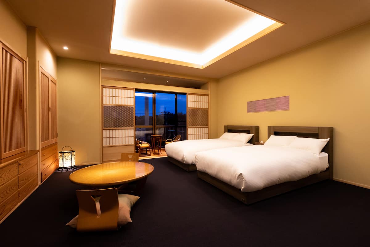 Traditional Room, Non Smoking | In-room safe, desk, free WiFi