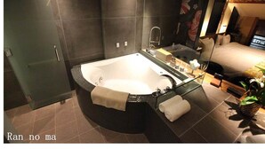 Japanese Western Style Room (RAN), Courtyard View, Non Smoking | Premium bedding, minibar, in-room safe, iron/ironing board (on request) - Yadoya Dejavu (Kyoto)