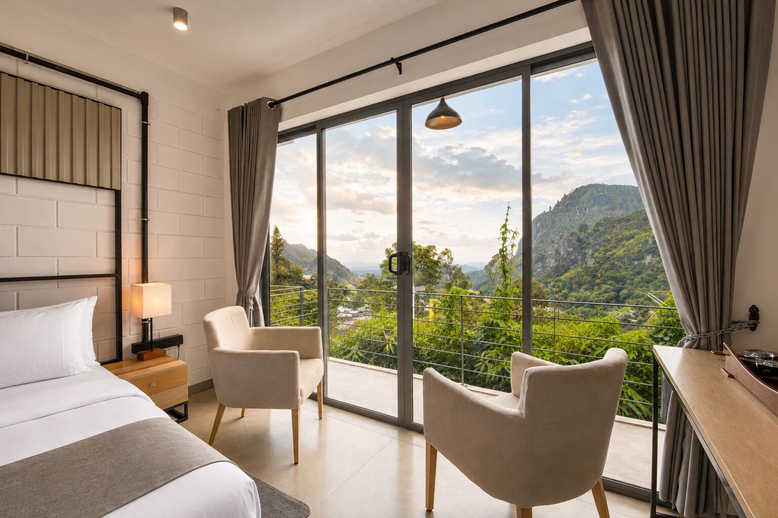 Habitació doble Deluxe, 1 llit de matrimoni gran | Roba de llit d'alta qualitat, minibar i caixa forta a l'habitació 