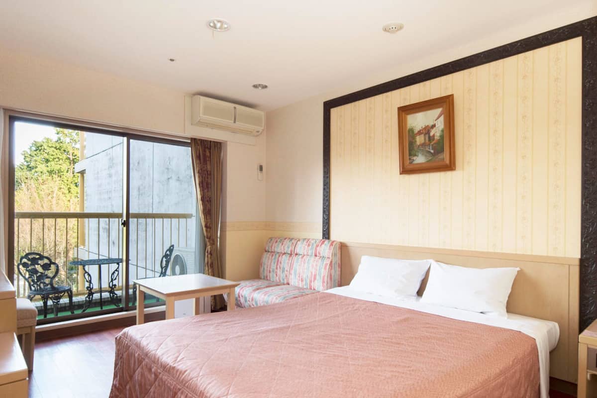 Corner Double Room(Non-smoking)