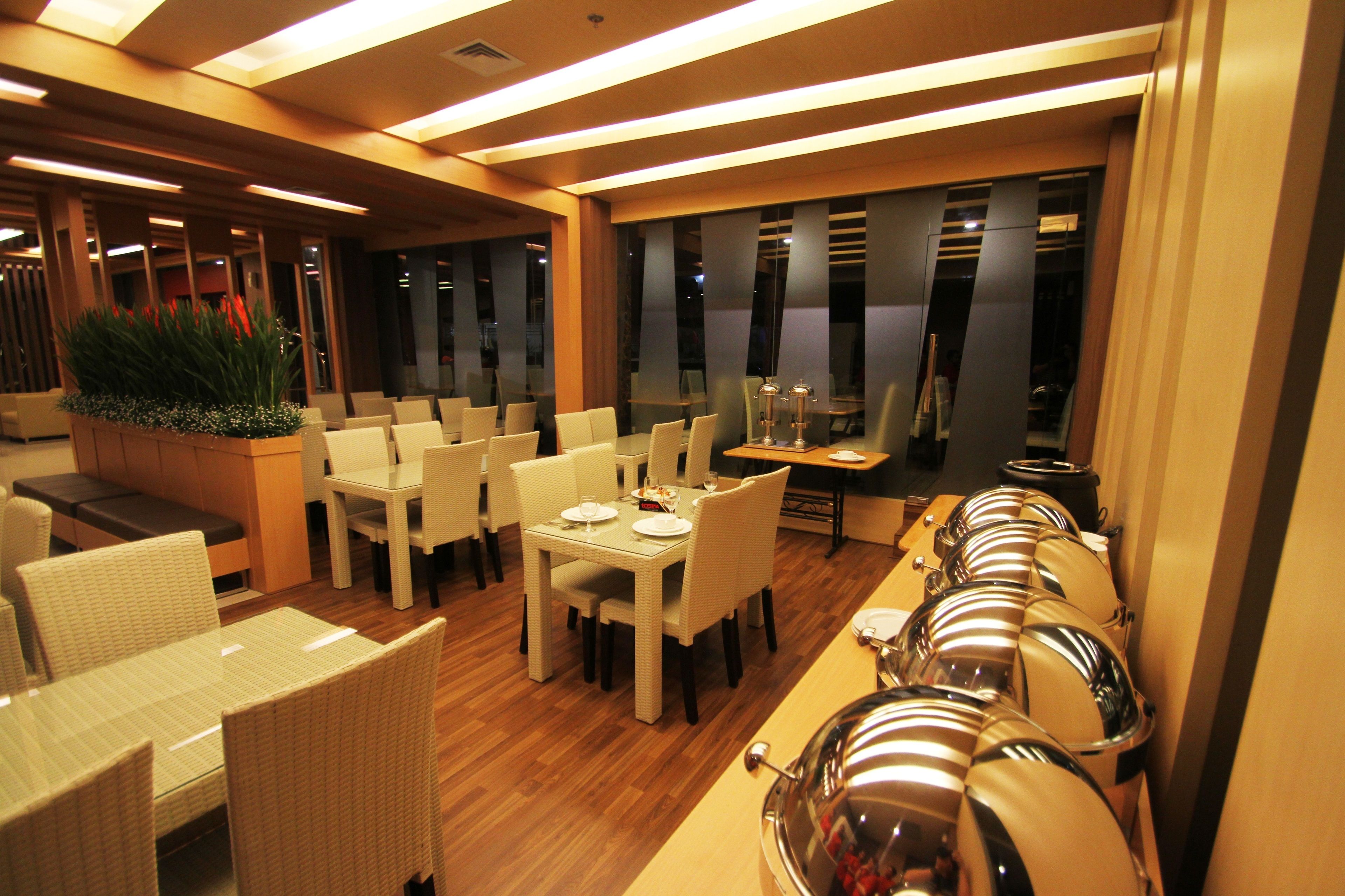 아침 식사, 점심 식사, 저녁 식사 제공, 세계 요리