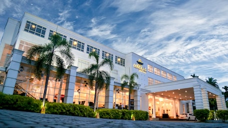 Front of property. The Covanro