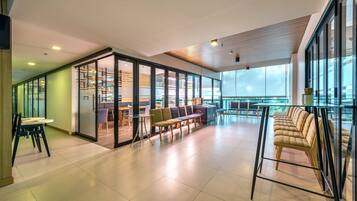 Frukostbuffé varje dag (THB 350 per person)