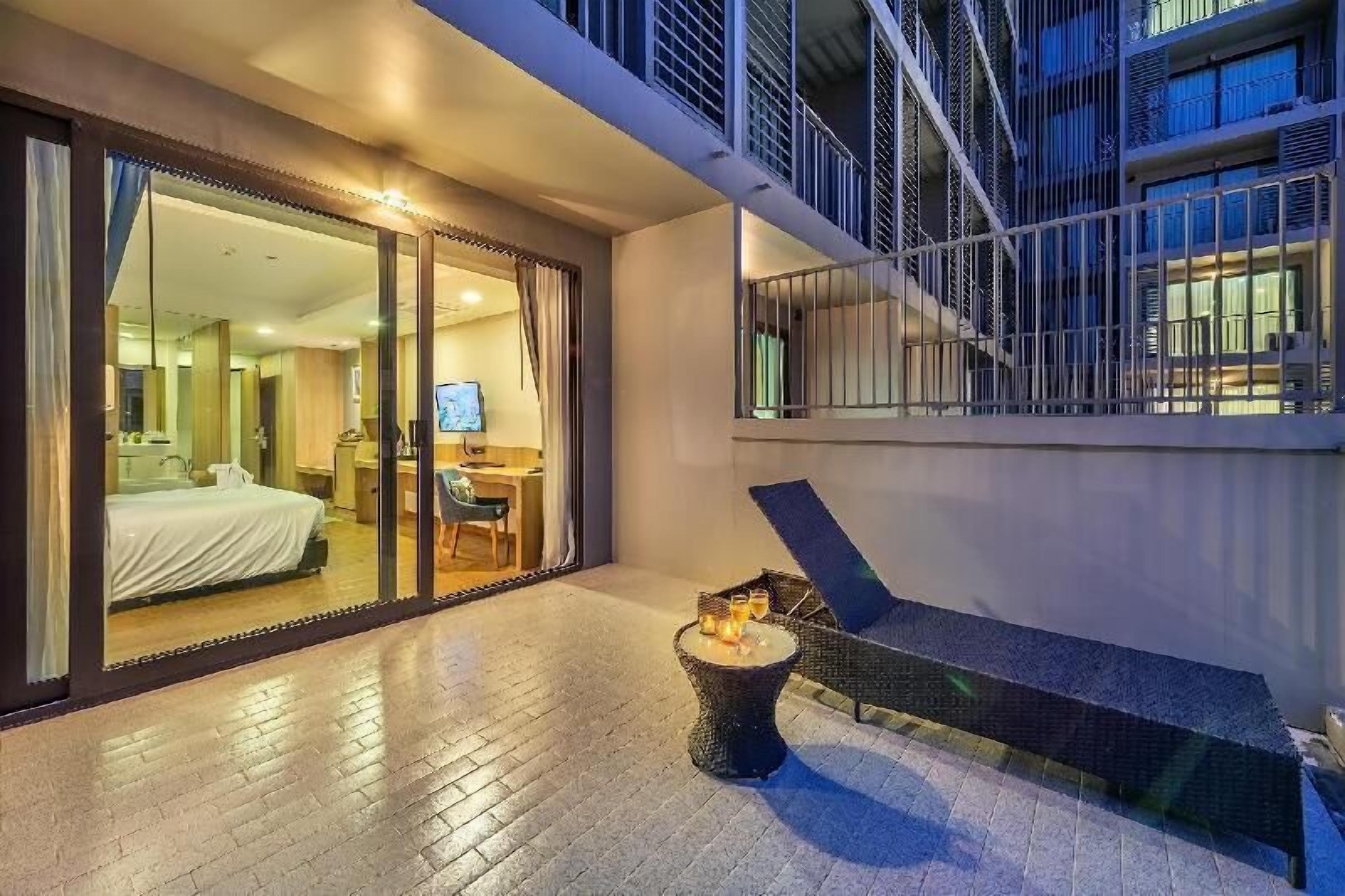 In-room safe, iron/ironing board, free WiFi, bed sheets