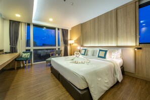 PLAAI Prime Suite One Bedroom | 객실 내 금고, 다리미/다리미판, 무료 WiFi, 침대 시트