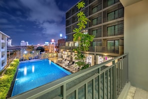 Deluxe Pool View | Näkymä parvekkeelta