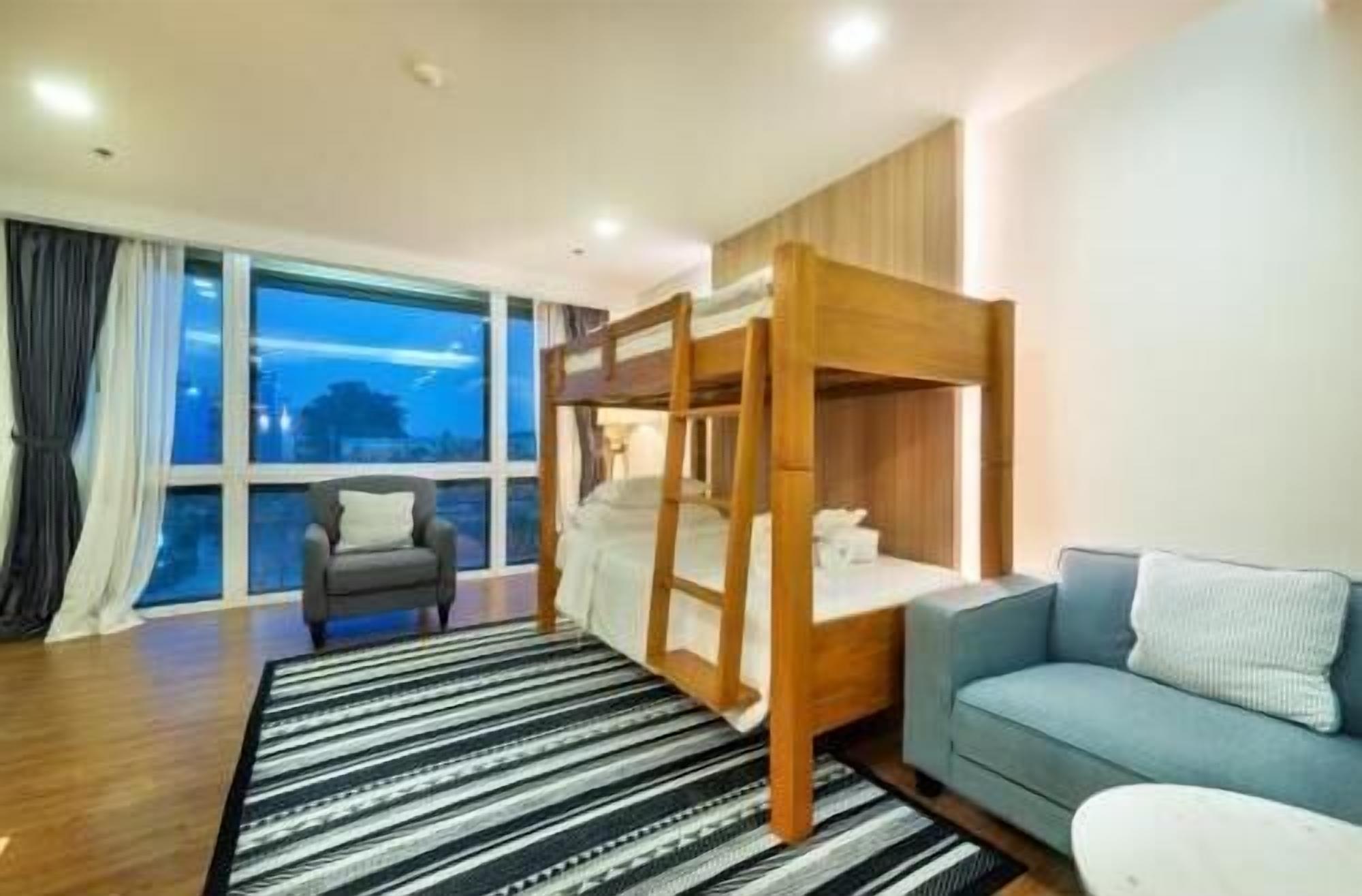 In-room safe, iron/ironing board, free WiFi, bed sheets