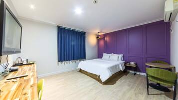 Free WiFi, bed sheets