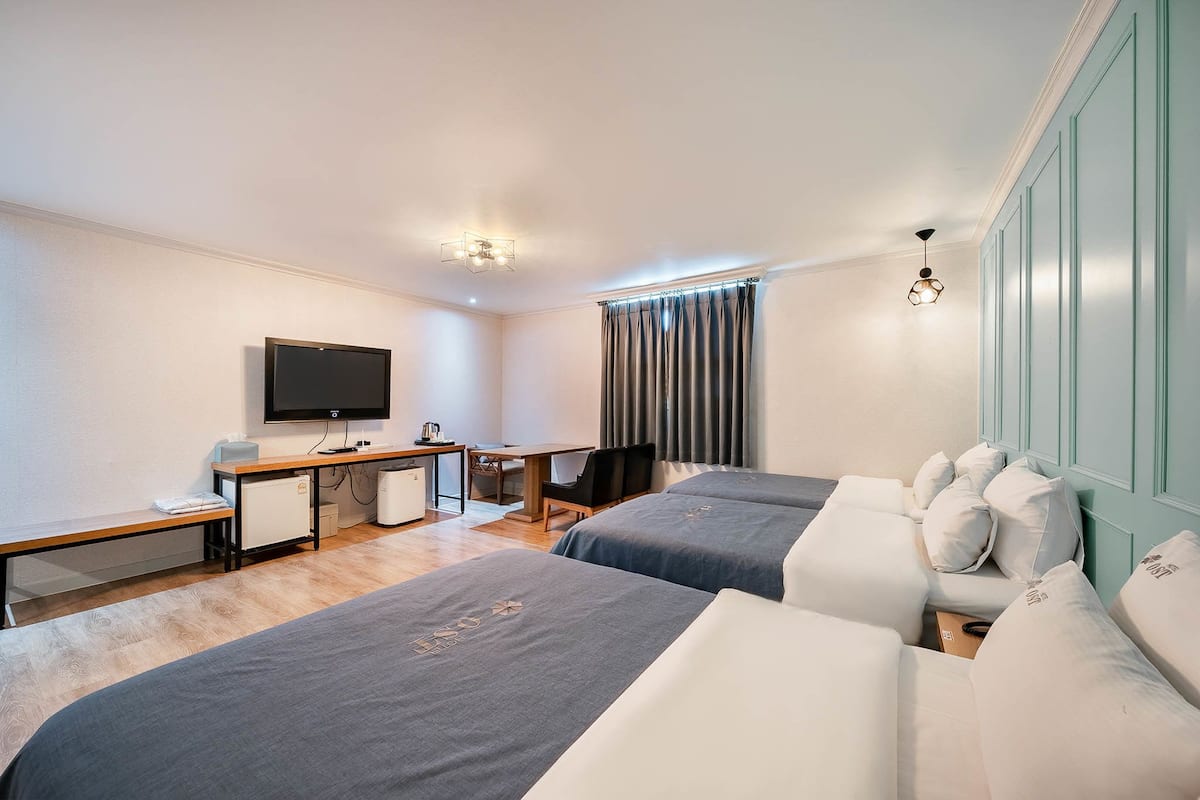 Familie driepersoonskamer | Gratis wifi, beddengoed