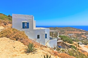 Front of property - Sifnos Residence (Sifnos)