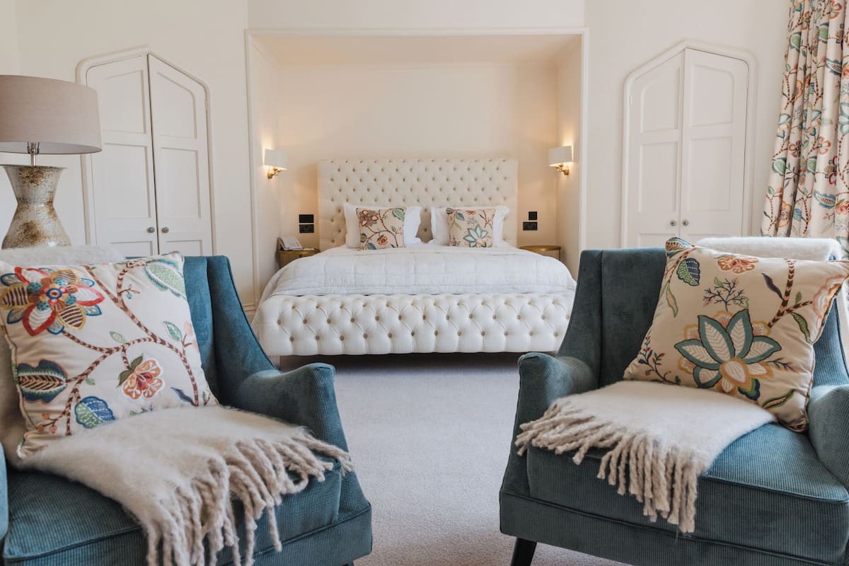 Estudio | Escritorio, wifi gratis y ropa de cama