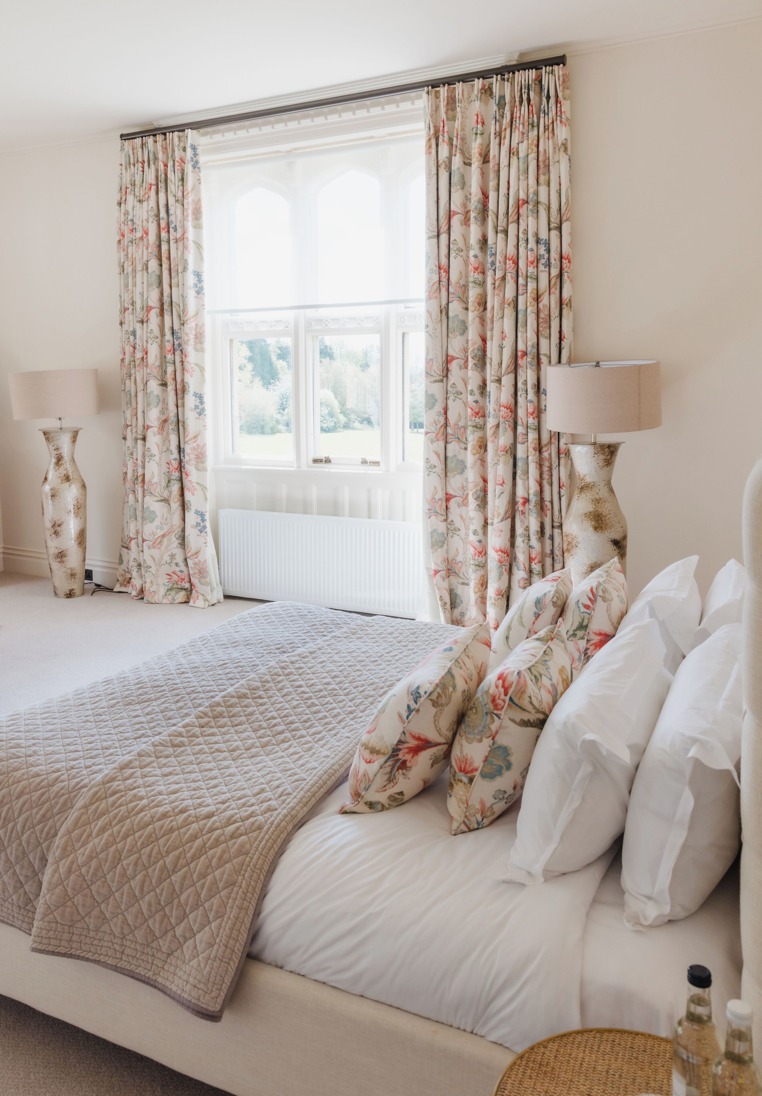 로열 스위트 | 책상, 무료 WiFi, 침대 시트