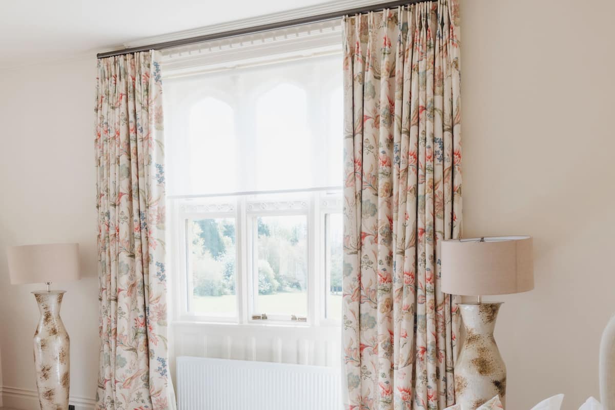 Suite Royal | Escritorio, wifi gratis y ropa de cama