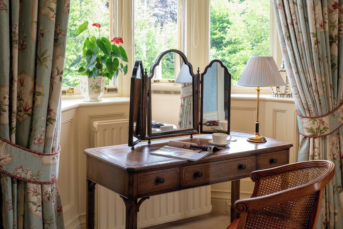 Royal Suite | Desk, free WiFi, bed sheets