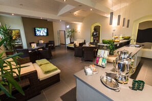 Couples treatment room(s), sauna, steam room, body treatments - Schloß-Hotel Petry (Treis-Karden)