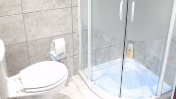 Premium bedding, soundproofing, iron/ironing board, free WiFi