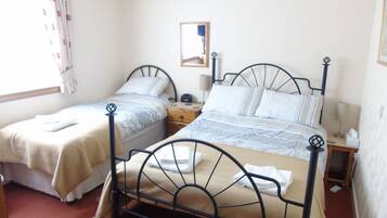 Premium bedding, soundproofing, iron/ironing board, free WiFi