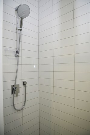 浪漫雙人或雙床房, 1 間臥室, 陽台 | 浴室淋浴間
