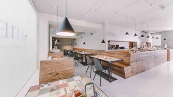 Desayuno buffet incluido todos los días