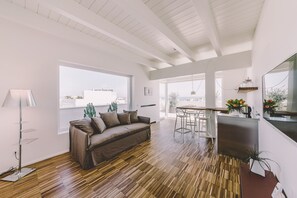 Luxury Suite, Multiple Beds, Sea View | Living area | 32-inch flat-screen TV with digital channels, TV - Suite 10 - Home, Design & Spa (Polignano a Mare)