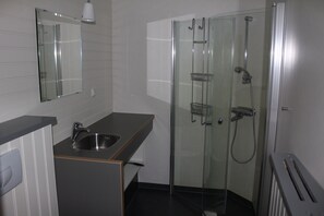Apartment, 2 Bedrooms (6 adults, Excluding Linen/Towels) | Bathroom shower - Johannisholm Adventure (Mora)