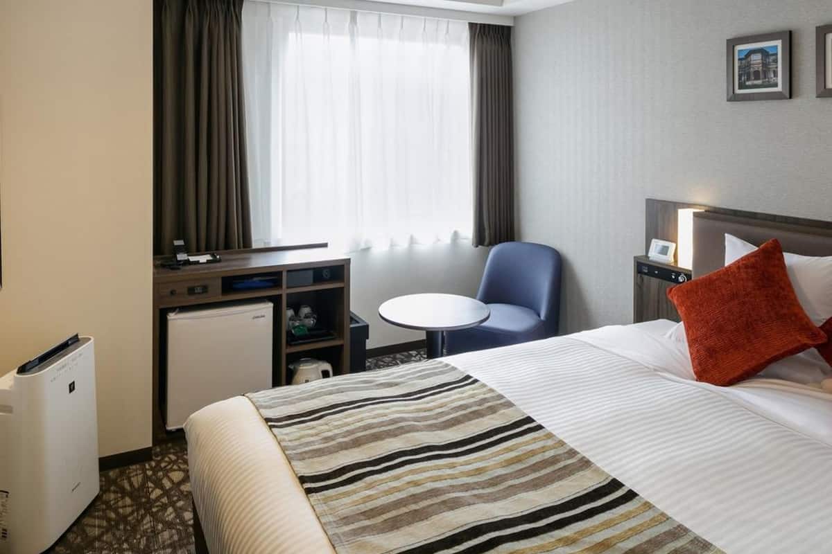 down duvets, in-room safe, desk, blackout curtains