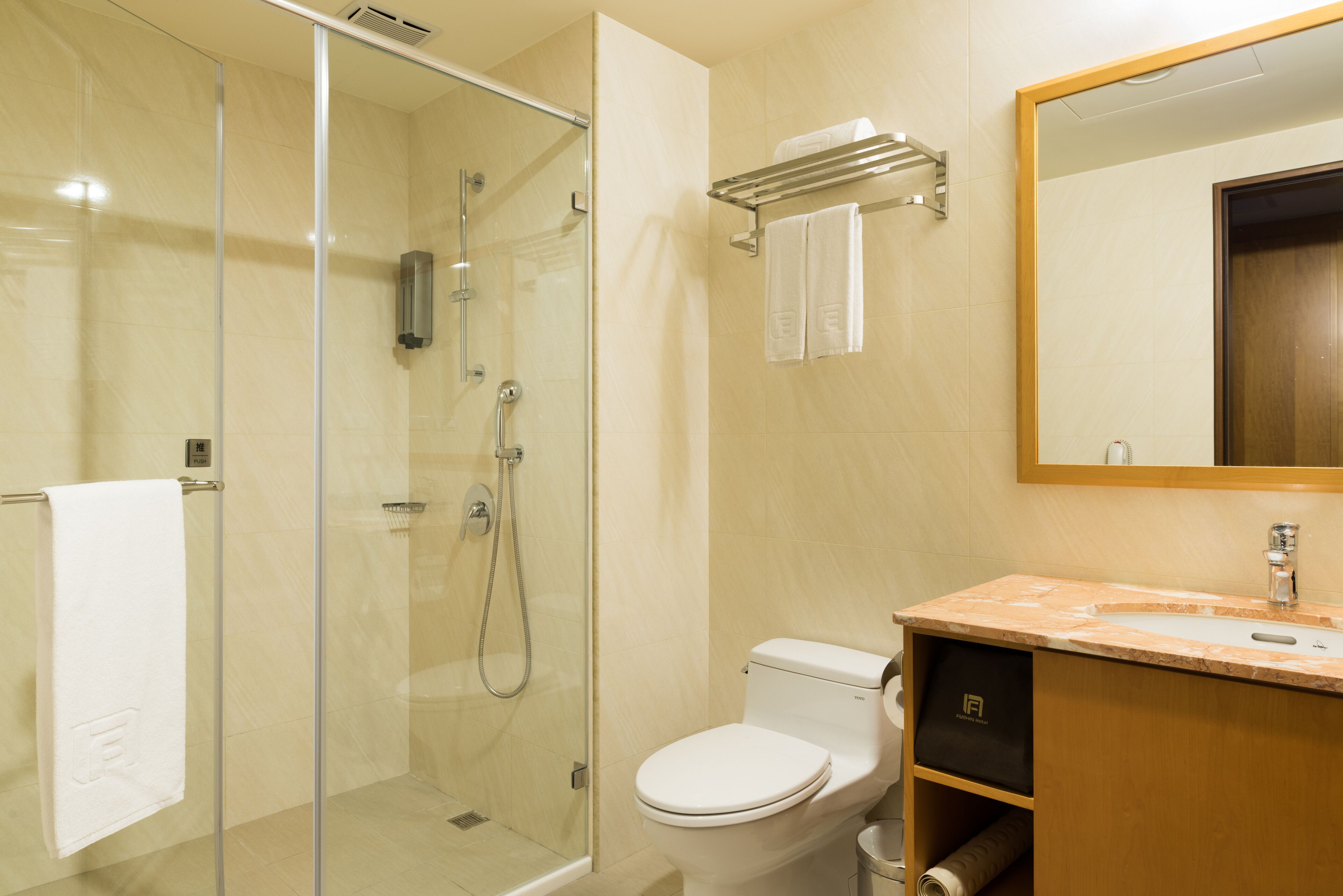 shower, free toiletries, hair dryer, towels